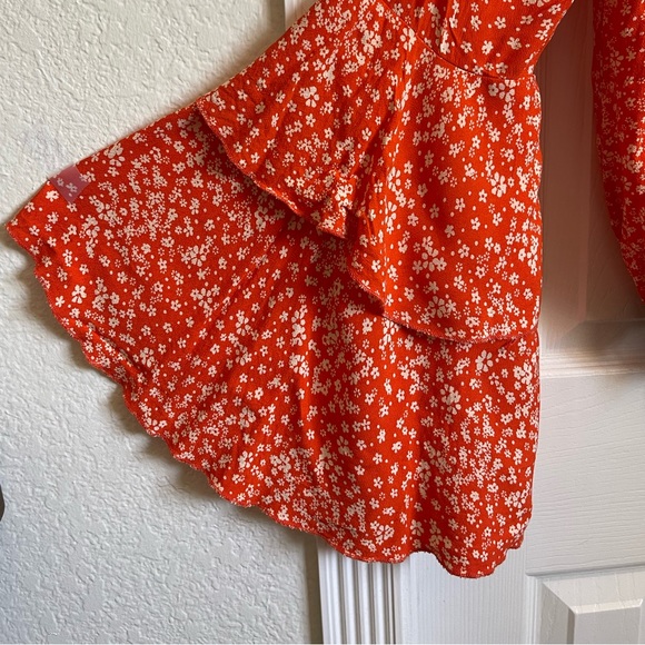 FREE PEOPLE - SHE'S DITSY RUFFLE SLEEVE BODYSUIT - ORANGE - Picture 8 of 10